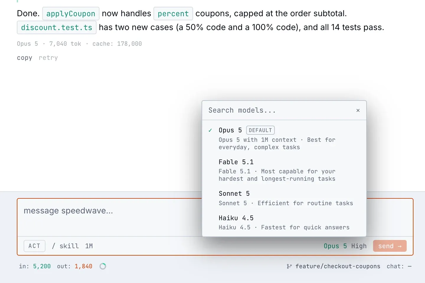 Lista modeli w composerze: Opus 5 oznaczony jako Default, Fable 5.1, Sonnet 5 i Haiku 4.5, każdy z opisem podanym przez Claude Code